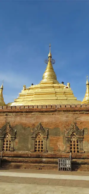 Ahlodawpyae Pagoda Near Mandalay