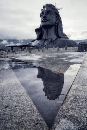 Shiva iPhone Bust With Reflective Floor
